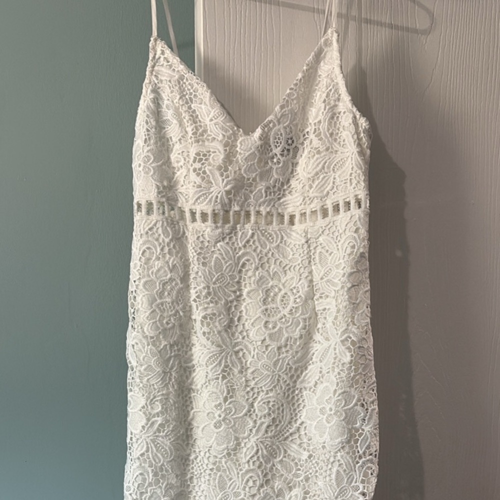 Elegant White Lace Dress
